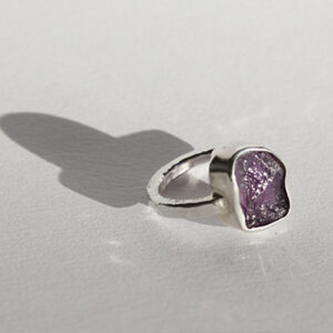 Anillo de plata y amatista