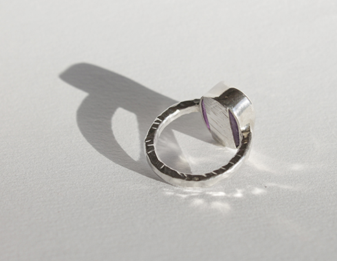 Anillo de plata y amatista