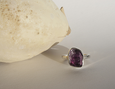 Anillo de plata y amatista